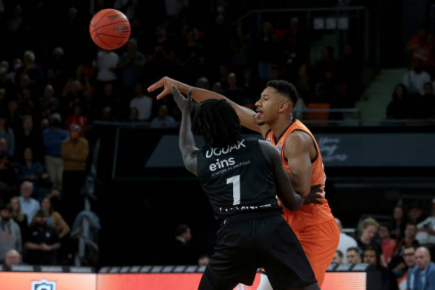 在这场比赛 在这场比赛